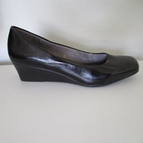LifeStride Garam Womens Black Faux Patent Leather 1.75" Wedge Pump NWOB - 9M - Picture 2 of 7